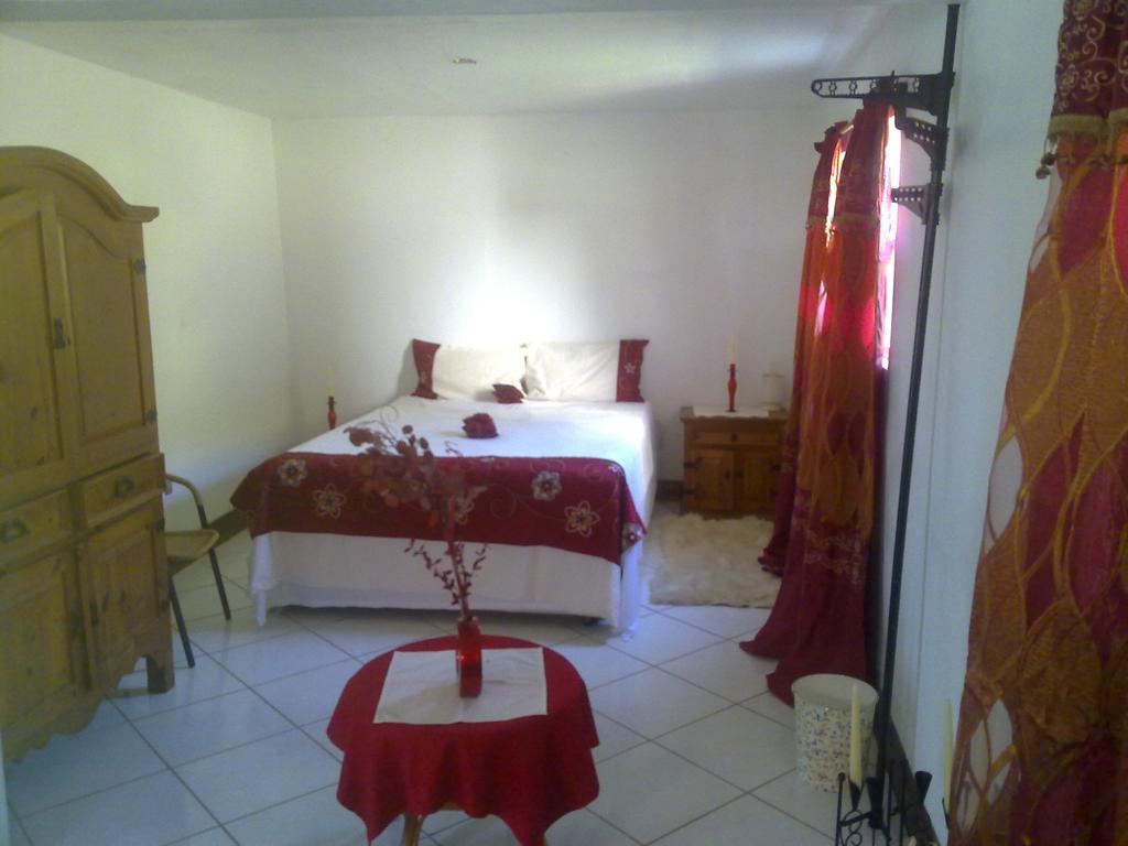 Fern Tree Bed And Breakfast Frigate Bay Exterior foto